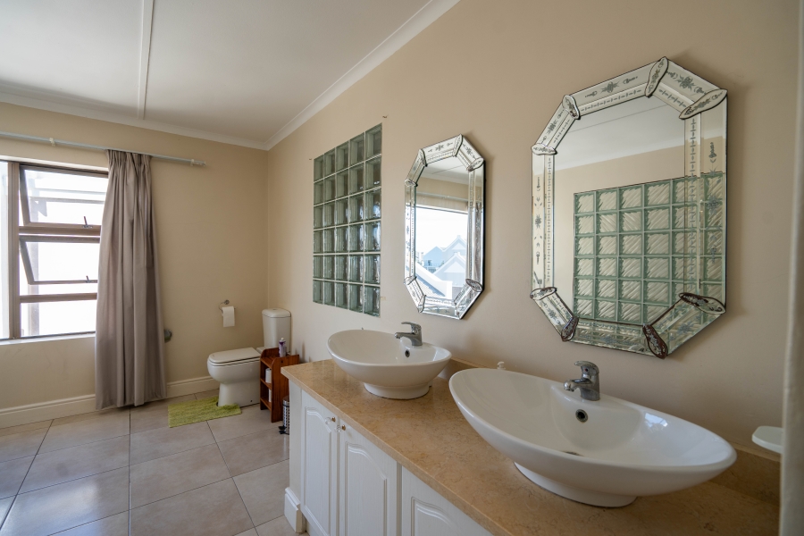 7 Bedroom Property for Sale in Royal Alfred Marina Eastern Cape